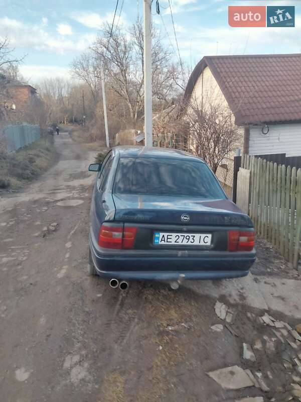 Седан Opel Vectra 1989 в Полтаве