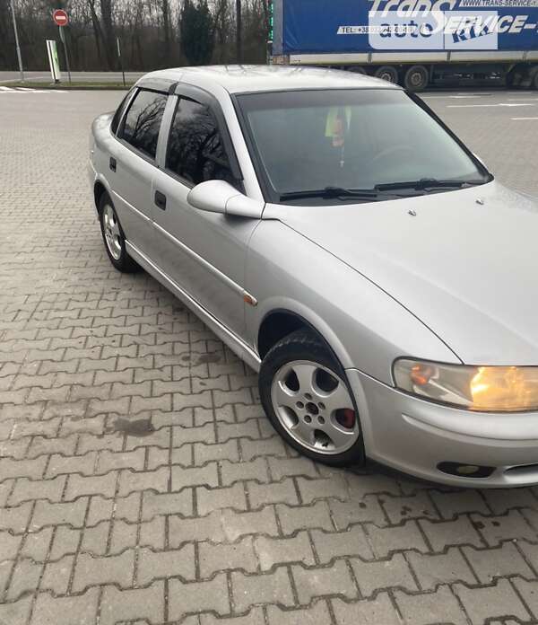 Седан Opel Vectra 1999 в Ивано-Франковске