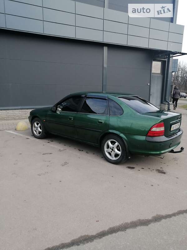 Седан Opel Vectra 1997 в Києві