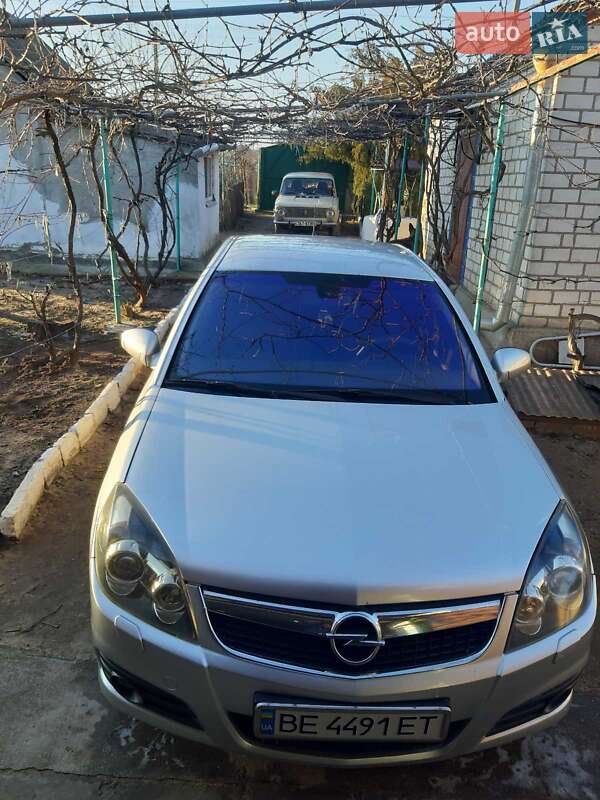 Седан Opel Vectra 2006 в Миколаєві