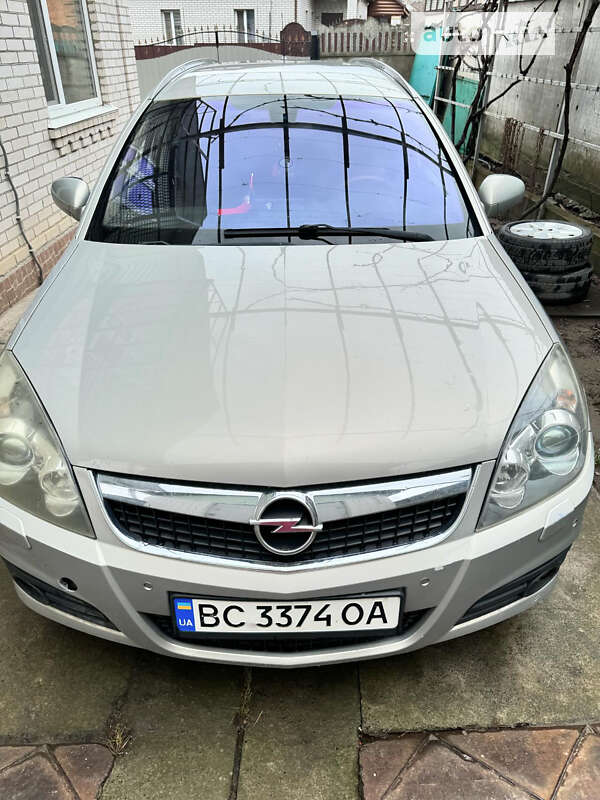 Универсал Opel Vectra 2008 в Гайсине