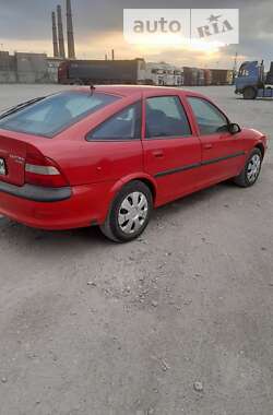 Ліфтбек Opel Vectra 1998 в Дніпрі