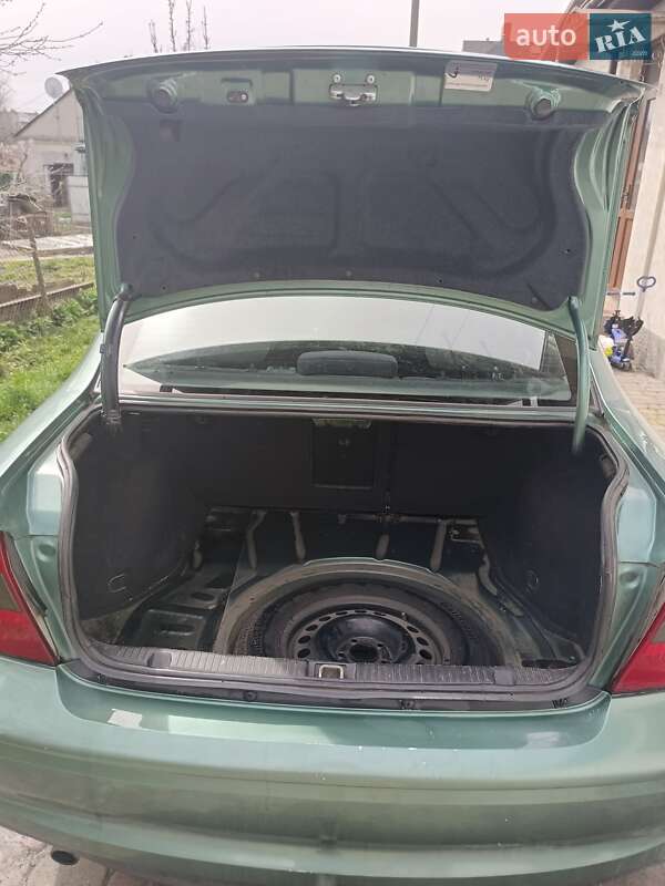 Седан Opel Vectra 2000 в Луцке