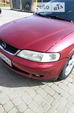 Седан Opel Vectra 1999 в Харькове