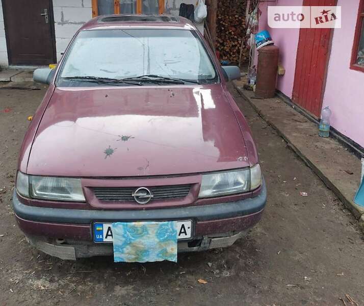 Седан Opel Vectra 1992 в Попельне