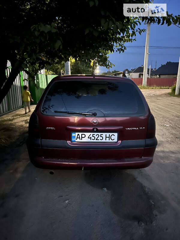 Универсал Opel Vectra 1998 в Иваничах