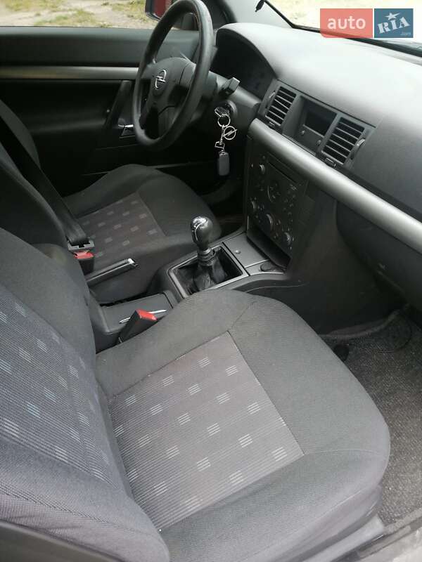 Седан Opel Vectra 2003 в Івано-Франківську