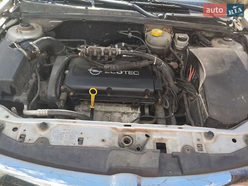 Седан Opel Vectra 2008 в Чечельнику