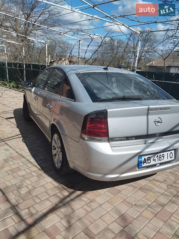 Седан Opel Vectra 2008 в Чечельнику