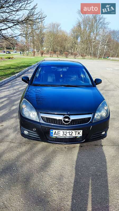 Седан Opel Vectra 2005 в Лозовой
