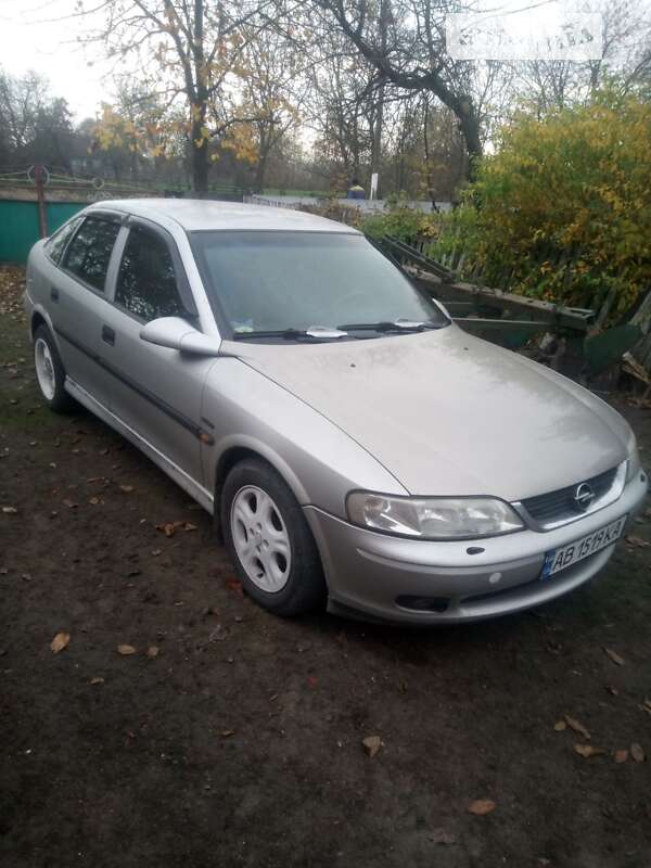 Лифтбек Opel Vectra 1998 в Виннице