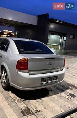 Седан Opel Vectra 2005 в Ужгороде