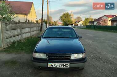 Лифтбек Opel Vectra 1990 в Черновцах