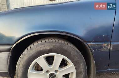 Лифтбек Opel Vectra 1990 в 