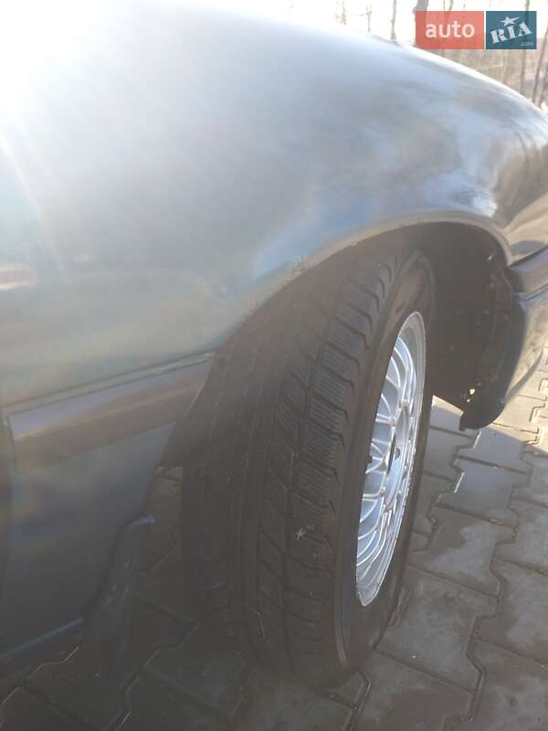 Седан Opel Vectra 1995 в Івано-Франківську