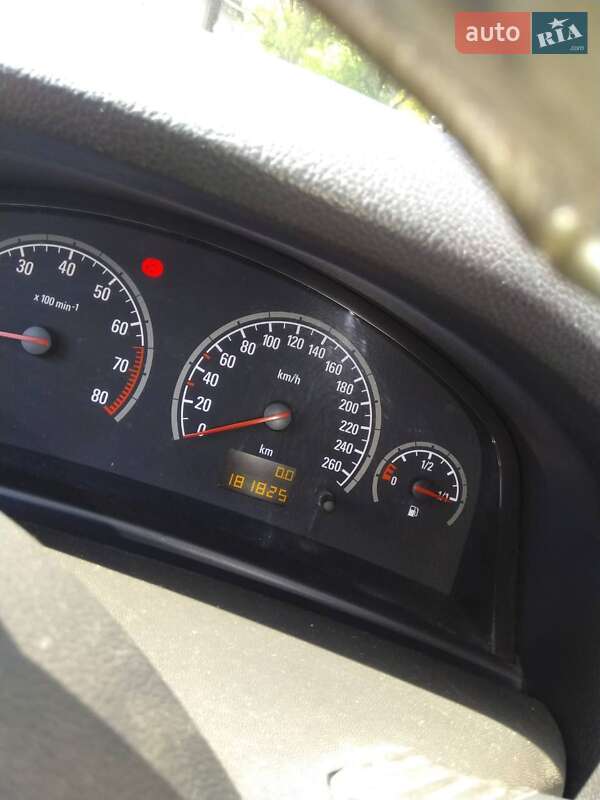 Седан Opel Vectra 2006 в Дніпрі