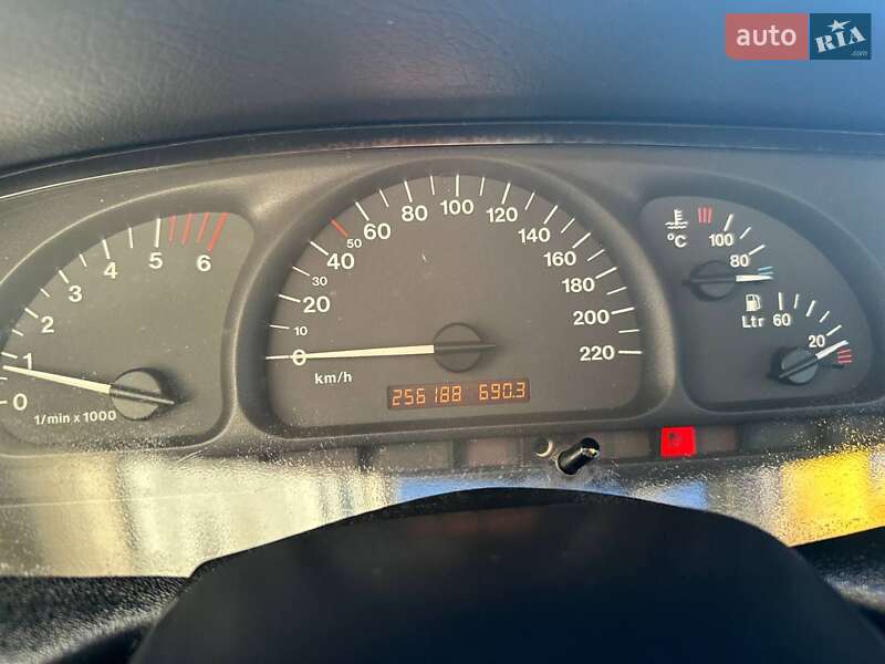 Седан Opel Vectra 2001 в Івано-Франківську