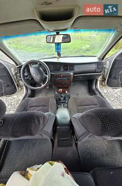 Седан Opel Vectra 1999 в 
