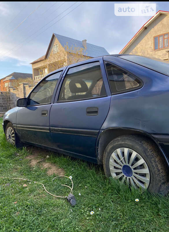Седан Opel Vectra 1992 в Рогатині