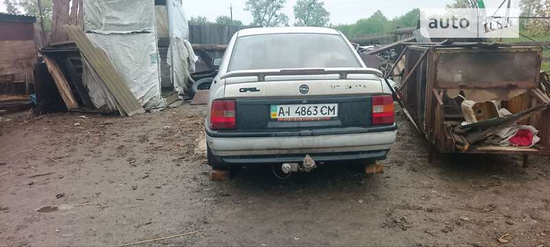 Седан Opel Vectra 1990 в Сквире