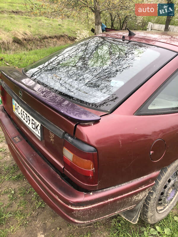 Лифтбек Opel Vectra 1993 в Остроге фото 4 Лифтбек Opel Vectra 1993 в Остроге