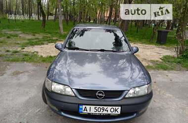 Седан Opel Vectra 1998 в Киеве