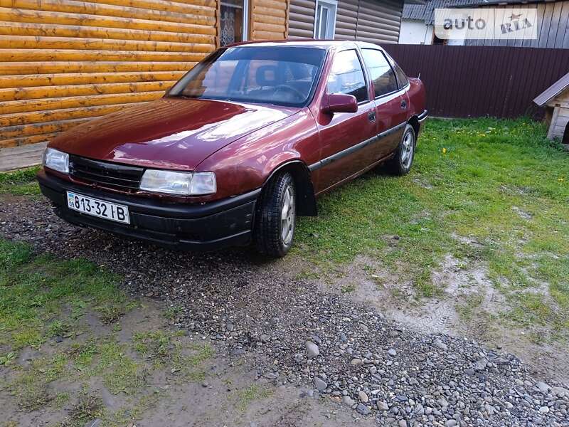 Седан Opel Vectra 1993 в Верховине