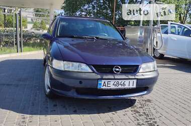 Універсал Opel Vectra 1998 в Кам'янському