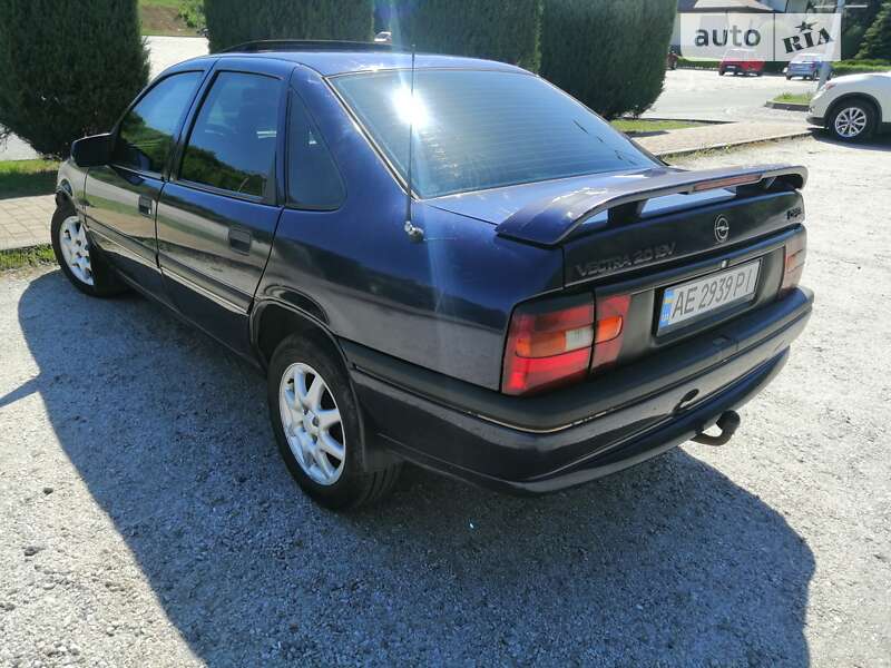 Седан Opel Vectra 1994 в Днепре