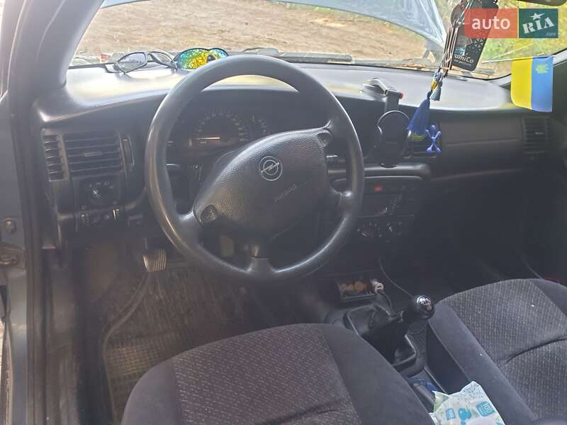 Седан Opel Vectra 1998 в Бурштині