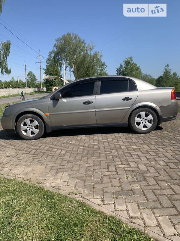 Седан Opel Vectra 2004 в Івано-Франківську