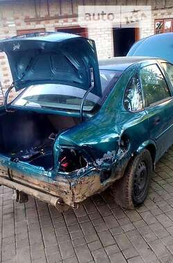 Седан Opel Vectra 2000 в Пустомытах
