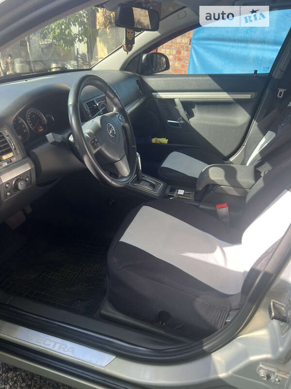 Седан Opel Vectra 2007 в Миронівці
