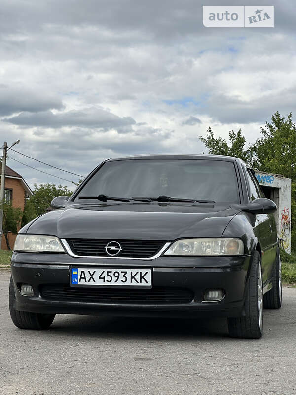 Седан Opel Vectra 2000 в Харькове