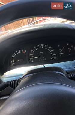 Седан Opel Vectra 1992 в 