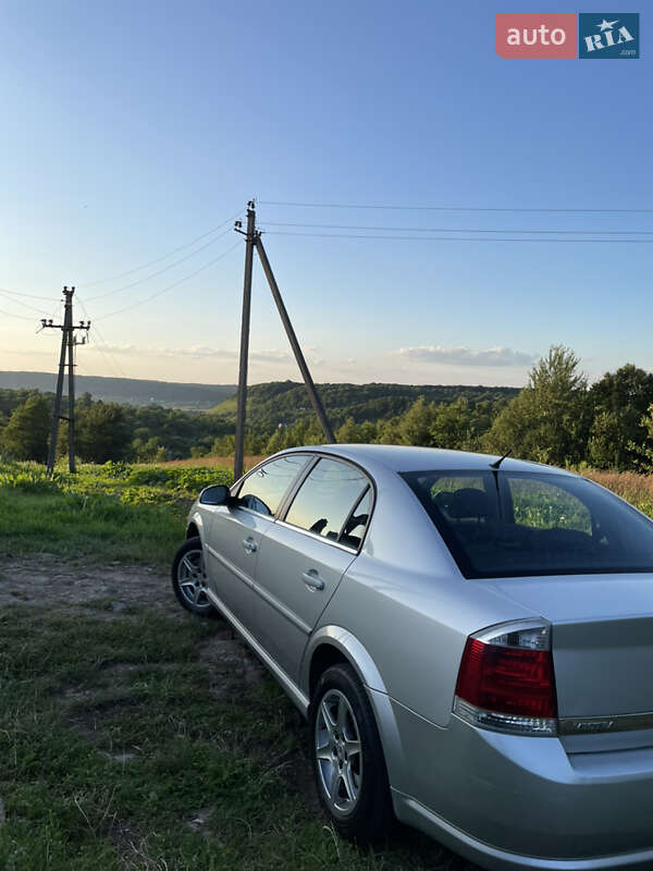 Седан Opel Vectra 2006 в Львові