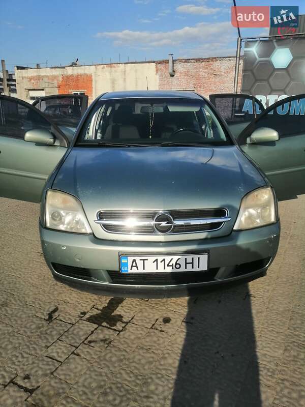 Седан Opel Vectra 2003 в Івано-Франківську
