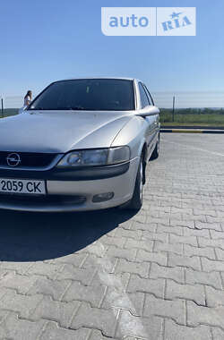 Седан Opel Vectra 1996 в Летичеве