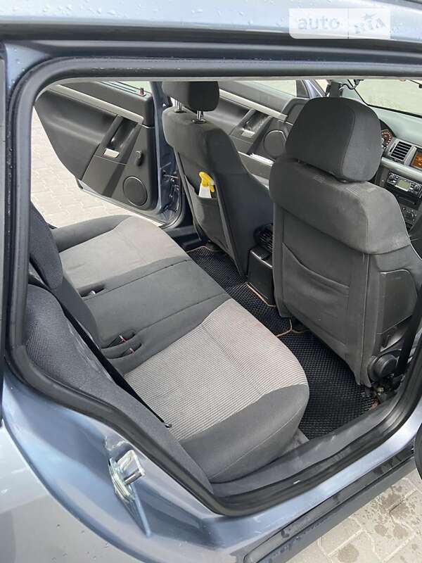 Універсал Opel Vectra 2004 в Підволочиську