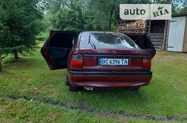 Ліфтбек Opel Vectra 1994 в Стрию