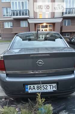 Седан Opel Vectra 2004 в Киеве