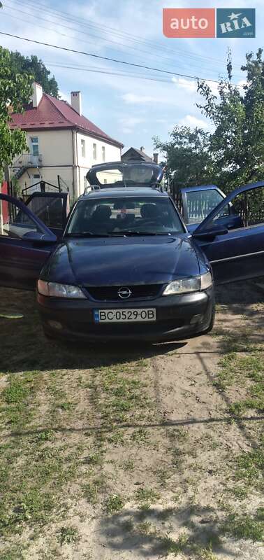 Універсал Opel Vectra 1998 в Львові
