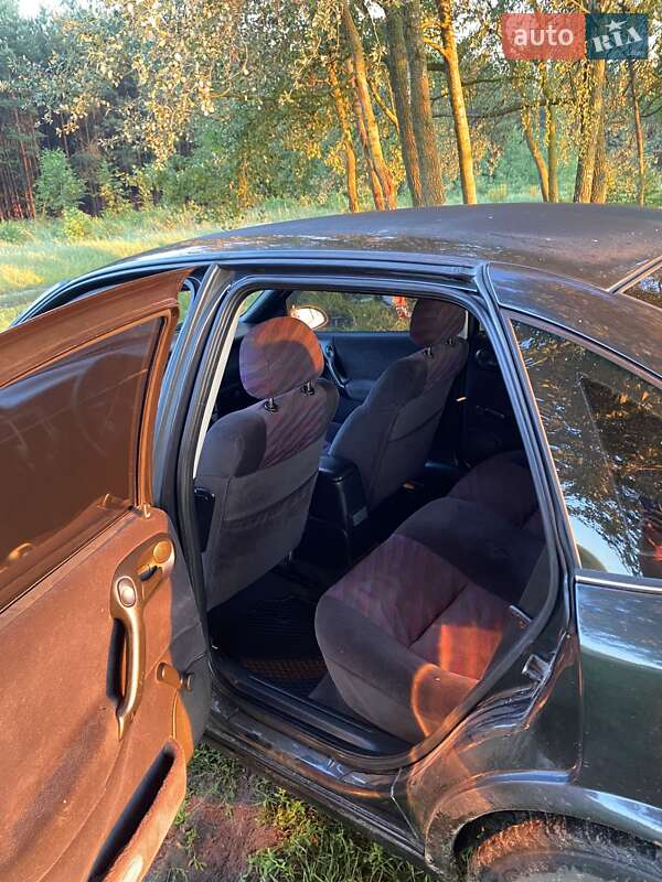 Седан Opel Vectra 1997 в Брусилове
