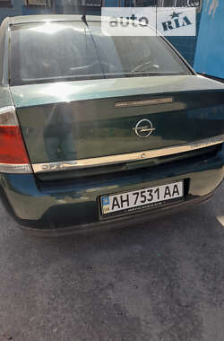 Седан Opel Vectra 2004 в Одессе