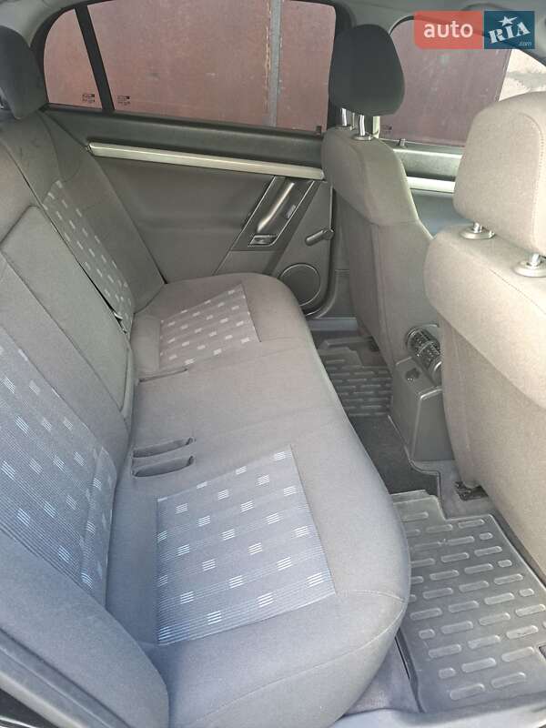 Седан Opel Vectra 2006 в Бердичеве