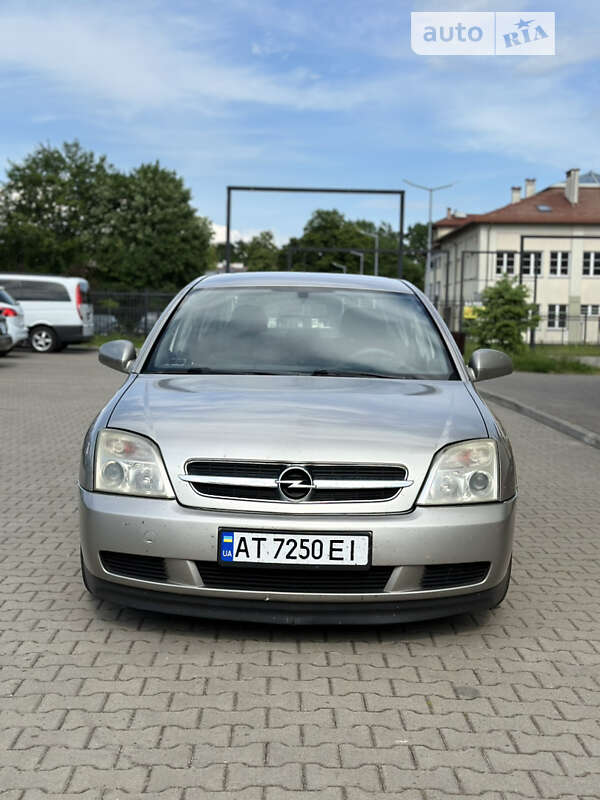 Седан Opel Vectra 2003 в Косове