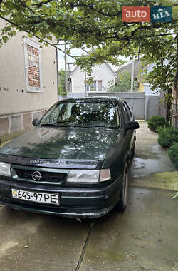 Седан Opel Vectra 1995 в Хусті