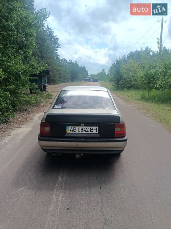 Седан Opel Vectra 1992 в Чернигове