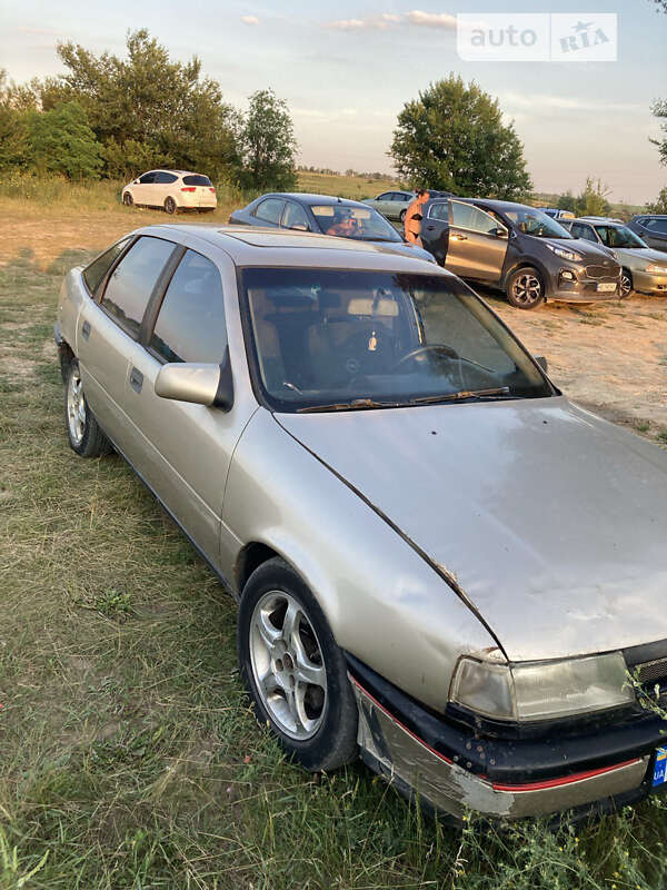 Лифтбек Opel Vectra 1990 в Днепре