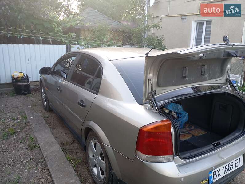 Седан Opel Vectra 2003 в Чернівцях
